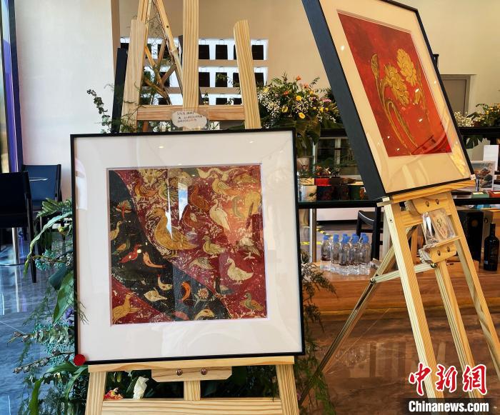 走进雪域妙众的后花园——高志勇壁画摄影作品展展出的作品。