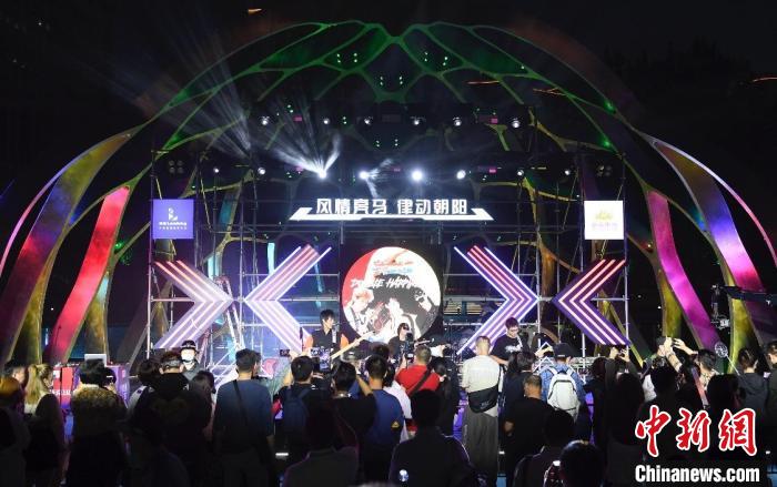 首届“亮马国际风情音乐节”开幕乘船夜游感受运河文化