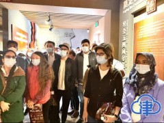 天津：领略伟人风采 在津外籍人士参观觉悟社