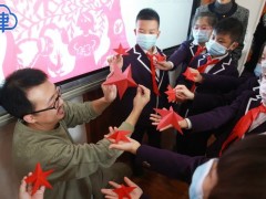 学剪纸、了解非遗知识,“双减”之后学生成了手艺人