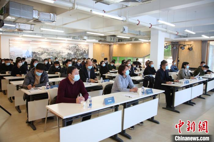 图为北戴河区“云端”参会俄罗斯世博会中国日(RED)线上旅游展览会。于宏波 摄