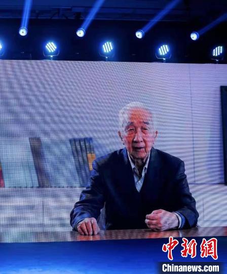 “第一坊金逸奖”旨在推动艺术创作的创新和繁荣发展，展现最优秀的中国艺术家及其作品。孙弋 摄