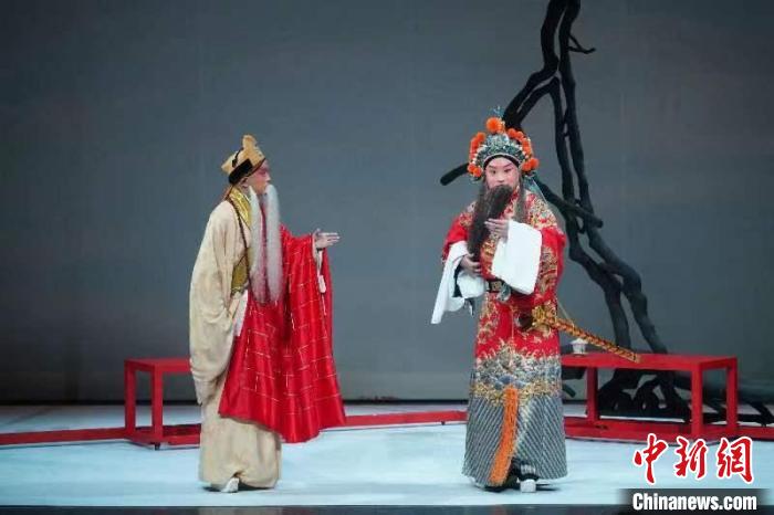 小剧场京剧《一坛金》揭示人生哲理人情中露风骨、世俗里见精神