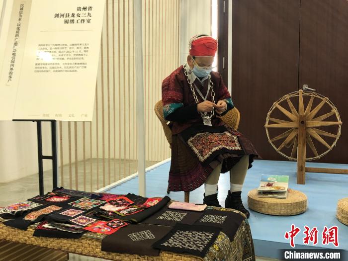 图为现场展示。杨茜 摄