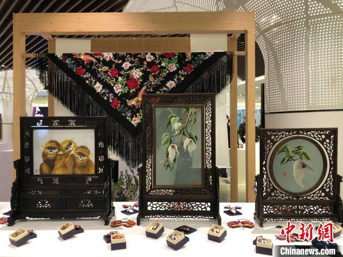 图为现场展示。杨茜 摄