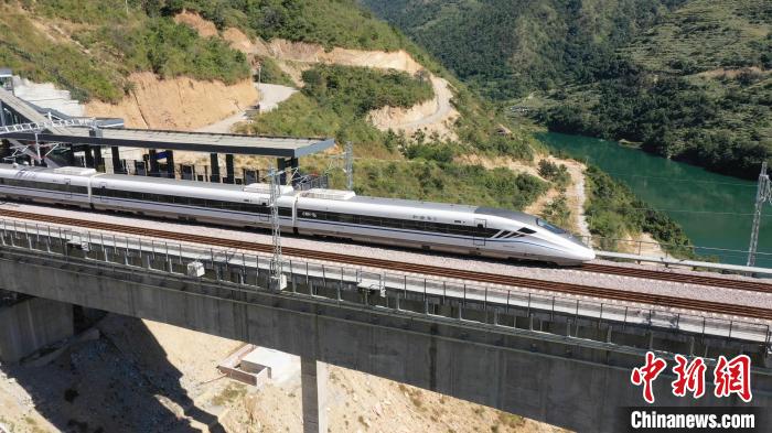 云南大临铁路实现移动网络全覆盖