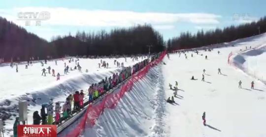 假期消费市场观察丨线上线下消费热度持续攀升 冰雪主题游升温