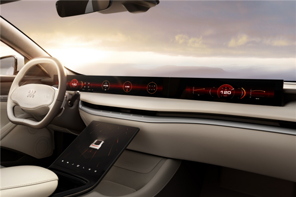 上汽、阿里联合打造 智己L7上市：36.88万买一台移动“投影仪”