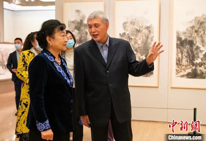 天津画家申世辉大展亮相中国美术馆百幅力作呈现山水画新气象