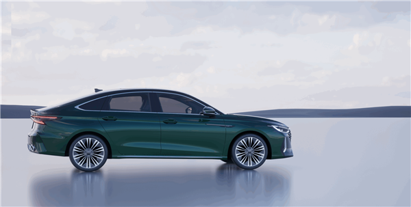 侧身酷似奥迪A7 奇瑞全新轿车实车曝光:空间超大!