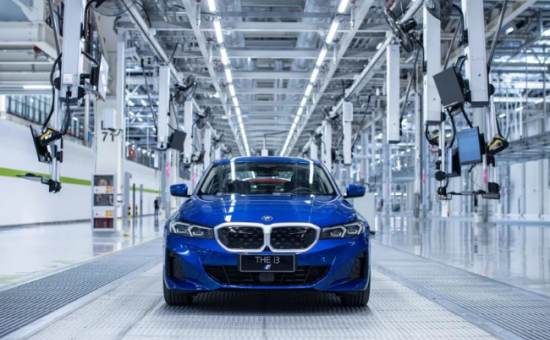 售价 34.99 万元，宝马首款纯电中型运动轿车 BMW i3 在沈阳正式下线