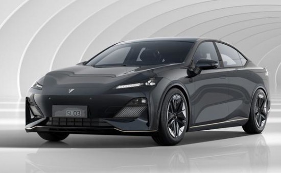 国内首款量产氢燃料电池轿车，长安深蓝 SL03 首发亮相