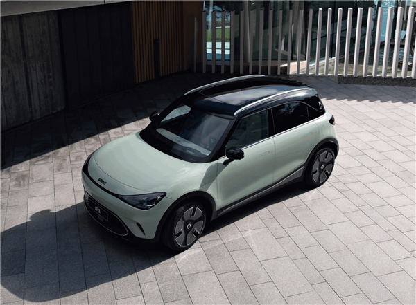 老头乐厂家最新“力作”：两万块就能买“奔驰” ！