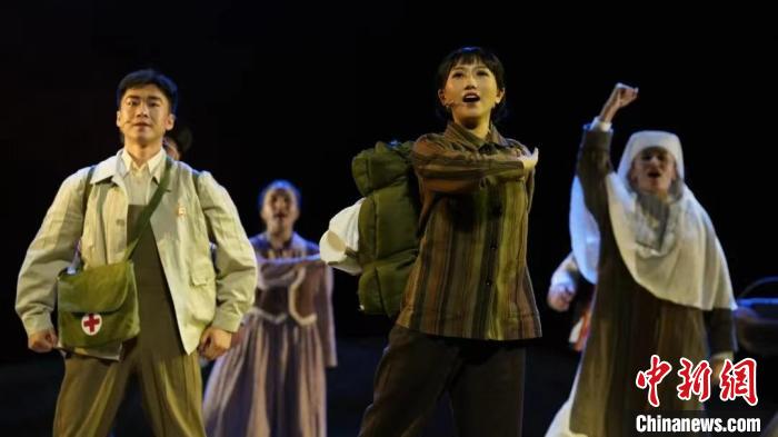 新疆昌吉州原创音乐剧《天山·誓言》在乌鲁木齐公演