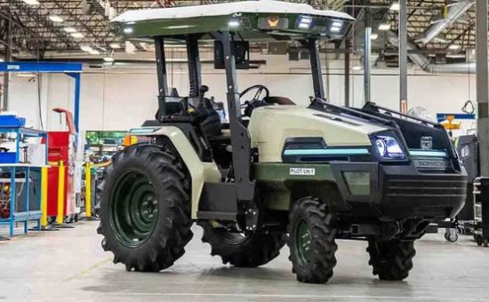 富士康获得首份自动驾驶电动拖拉机订单，明年一季度开始生产