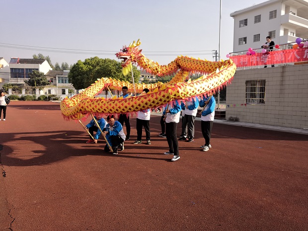 常州高新区魏村中学隆重举行第八届体育节