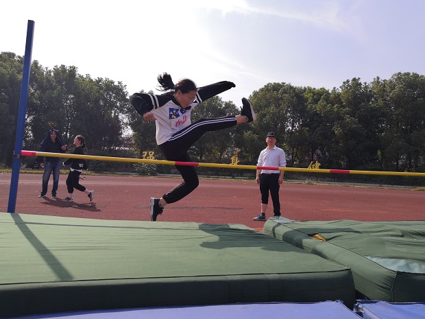 常州高新区魏村中学隆重举行第八届体育节