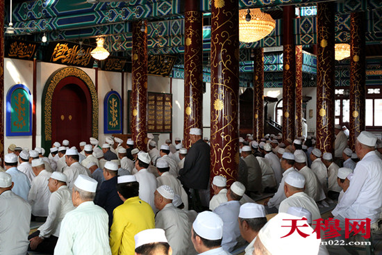 华北地区最大穆斯林聚集地天穆村群众喜迎“古尔邦节”