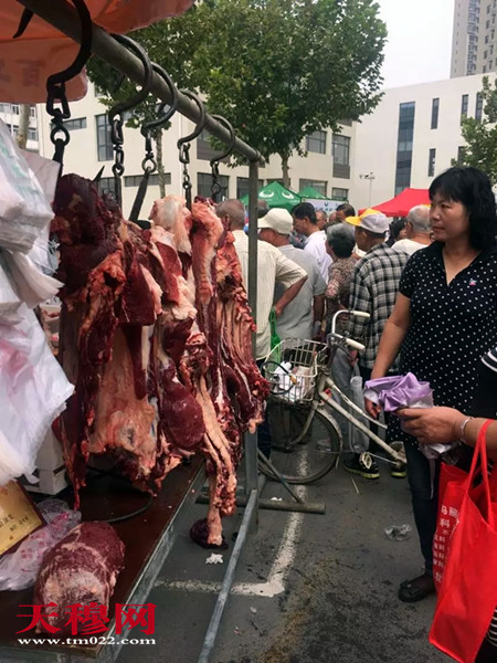 天穆东苑社区内充满了节日的气氛。