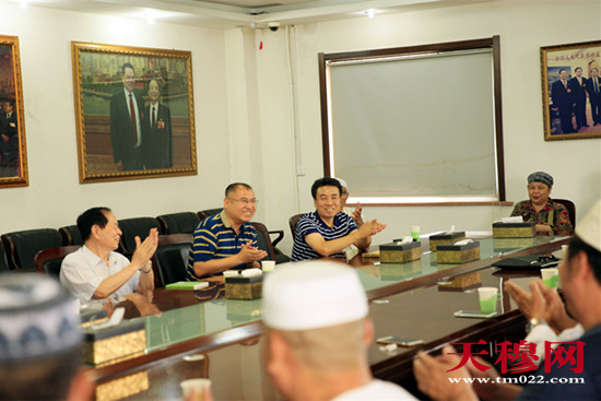 天津天穆村举行2016朝觐人员慰问座谈会