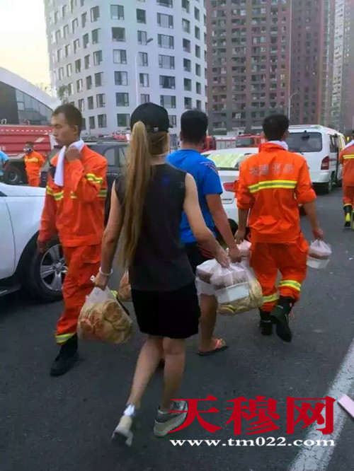 8月12日晚11时许，天津市瑞海公司危险品仓库发生特别重大火灾爆炸事故。截止目前，已找到112具遗体，其中24具已确认身份。已接到95人失联报告，消防人员85人，其中天津港消防人员72人。现役公安消防人员13。