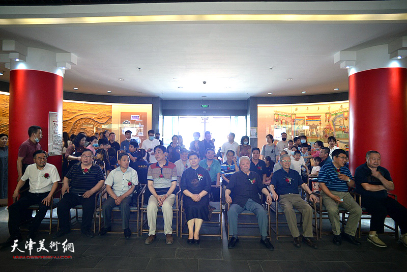 庆祝桐林书院建院三周年，“时敏日新”师生作品展6月12日在杨柳青木板年画博物馆举行。