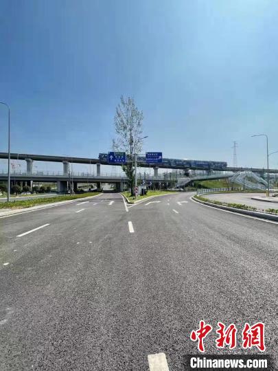 图为金家湾立交通车现场。　重庆市住房和城乡建设委员会供图