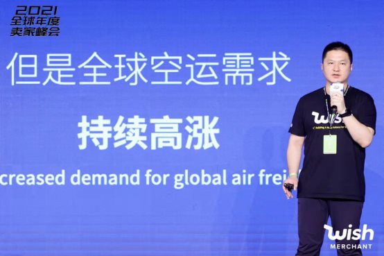 穿紫色衣服的女人

中度可信度描述已自动生成