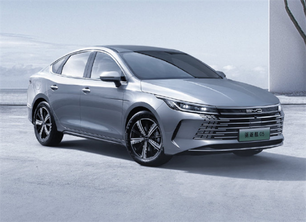 DM-i插混油耗低至1.58L!消息称比亚迪驱逐舰售价或在12-15万元