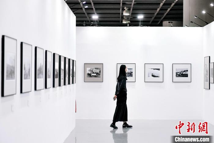 展览一角。 三影堂摄影艺术中心供图