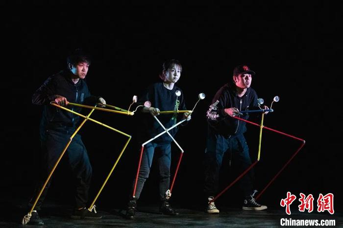 《极简创造》排练照片 中国儿童艺术剧院供图