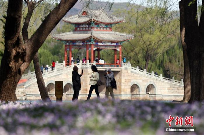 资料图：北京颐和园。
<a target=<i></i>'_blank<i></i>' href=<i></i>'/<i></i>'>中新社</a>记者 盛佳鹏 摄