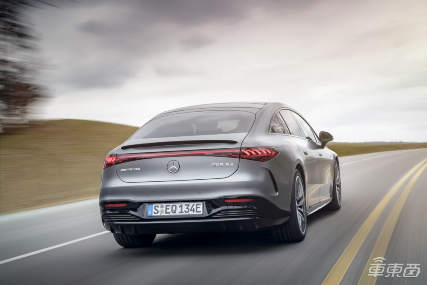 外媒首测奔驰AMG EQS:最远能跑586公里,辅助驾驶表现出色