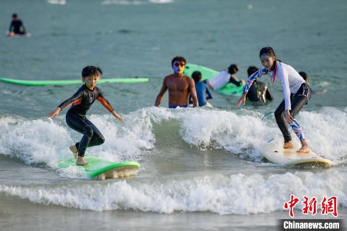 海南：特色“旅游+”产品搅热旅游市场春节假期揽金75.3亿元