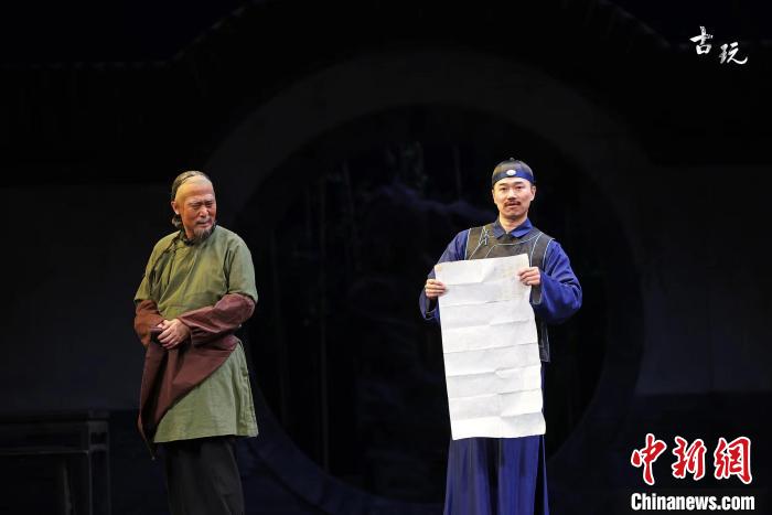 北京人艺《古玩》年后再开场 李春光 摄