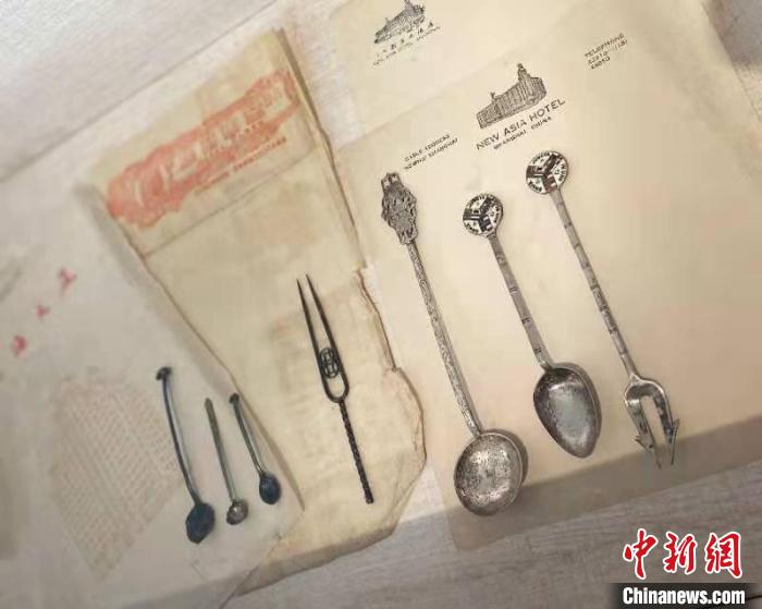 老上海食客餐具展示。 罗欣悦 摄