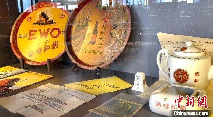 老上海茶馆里的旧物件。 罗欣悦 摄