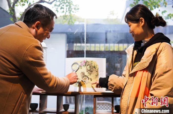 走近景德镇非遗传承人：传统艺术融入现代生活