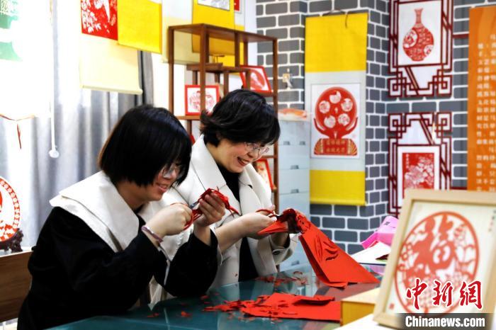 点击进入下一页