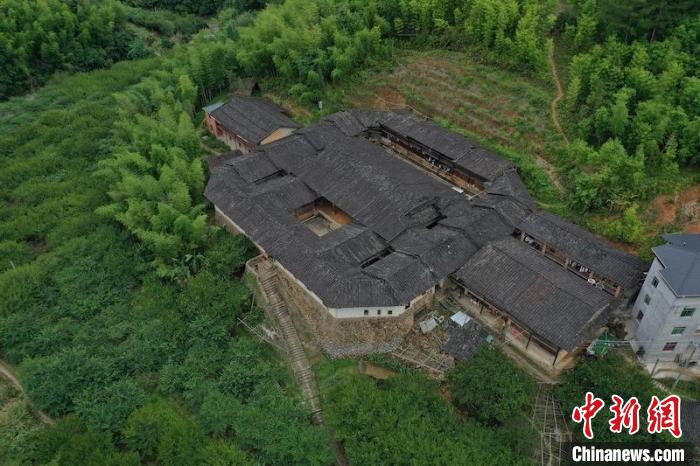 永泰庄寨之积善堂前厅。 郑高亮 摄