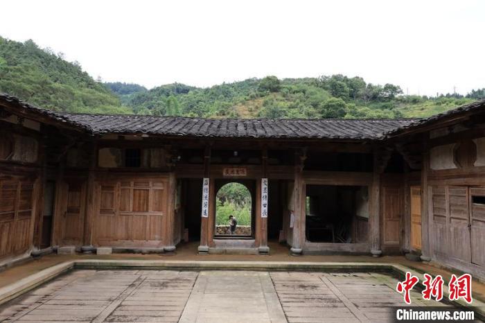 永泰庄寨之积善堂前厅。 张依玫 摄