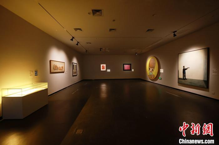 展览汇聚了15幅通过第四届进博会免税交易的画作。　上海浦东碧云美术馆供图