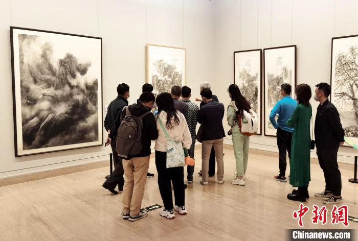 申世辉山水作品展现场。 主办方供图