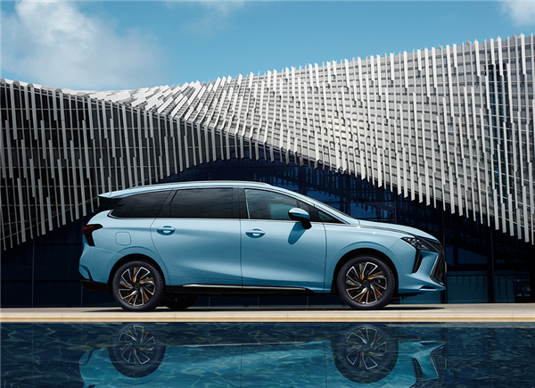 对标比亚迪宋MAX 东风风行全新MPV将发布:10万出头能买“游艇”