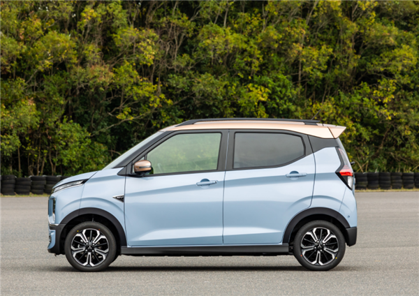 正宗日本K-Car 三菱牌“宏光MINI EV”官图发布:跑180、卖9万7