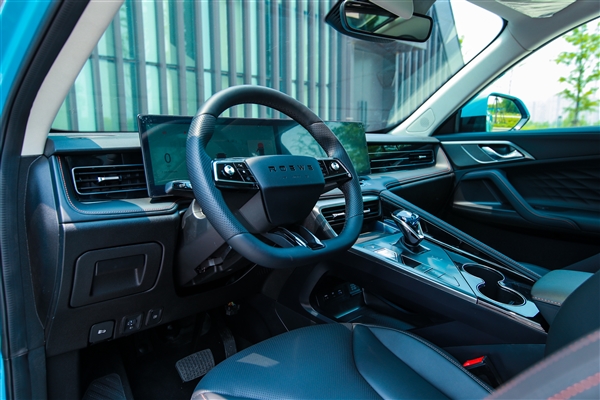 全新一代荣威RX5内饰曝光:档把配有“大钻石”