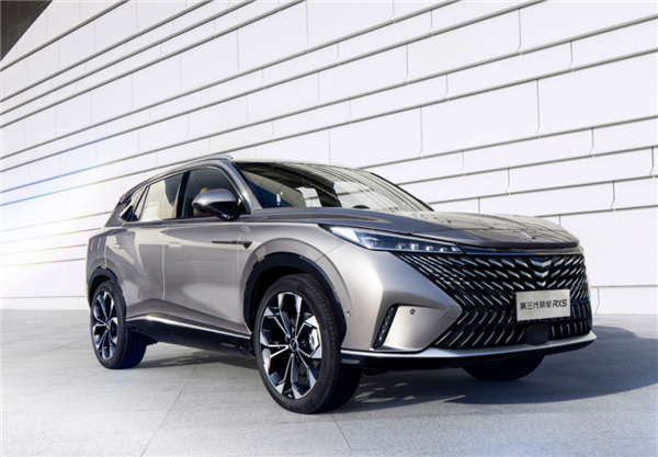 全新一代荣威RX5内饰曝光:档把配有“大钻石”