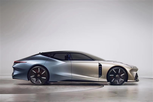 领克全新概念车亮相:四扇全是“剪刀门”