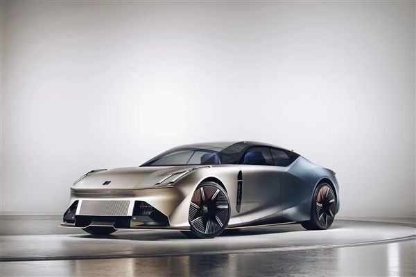 领克全新概念车亮相:四扇全是“剪刀门”