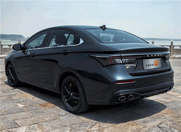 1.6T近200马力 零百加速6秒!奇瑞小钢炮艾瑞泽5 GT内饰公布